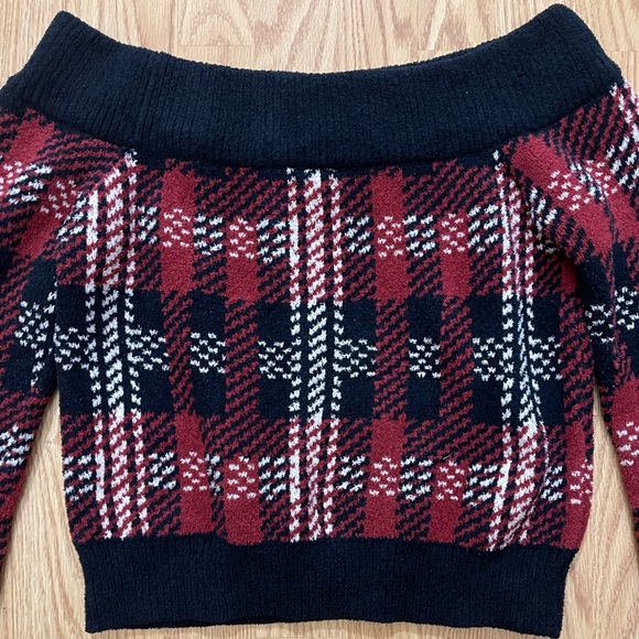 Forever 21 Red & Black Pullover Off-Shoulder Sweater - Picture 5 of 5